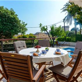 4 Bedroom Villa with Pool in Dubrovnik City, sleeps 8